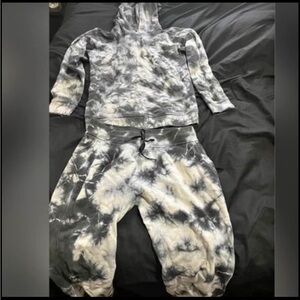 Lululemon tye dye set
